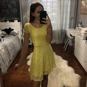 Summer yellow gorgeous dress!! ☀️